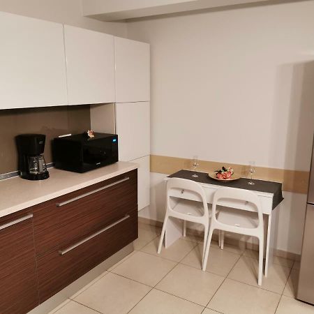 Pall'S Minimal Apartment Néa Péramos Εξωτερικό φωτογραφία