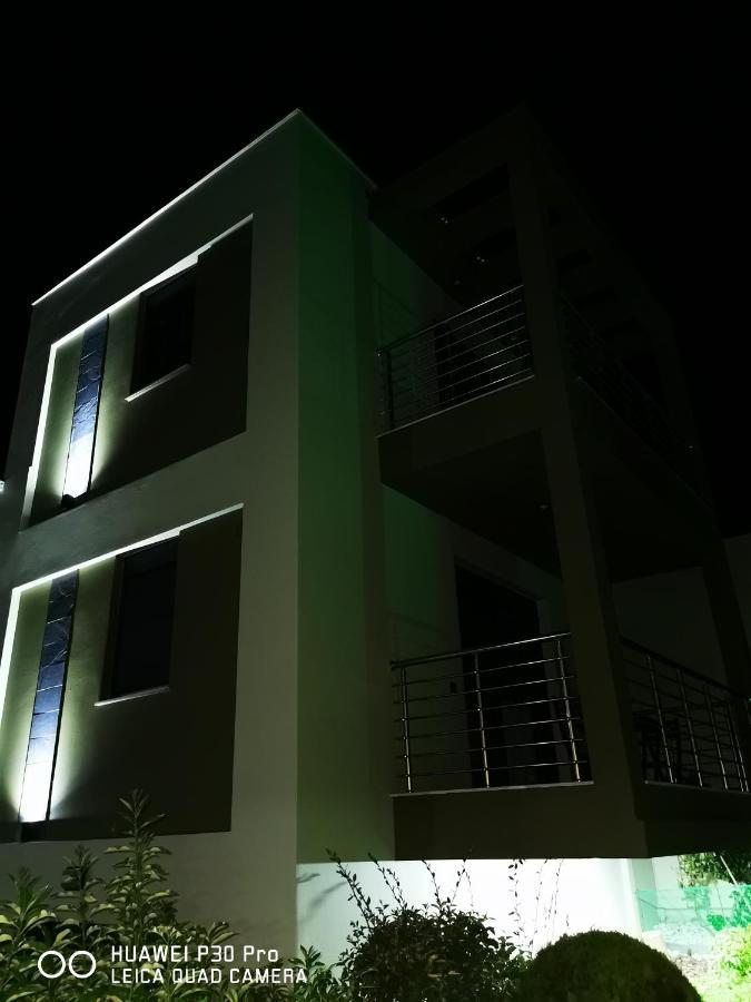 Pall'S Minimal Apartment Néa Péramos Εξωτερικό φωτογραφία