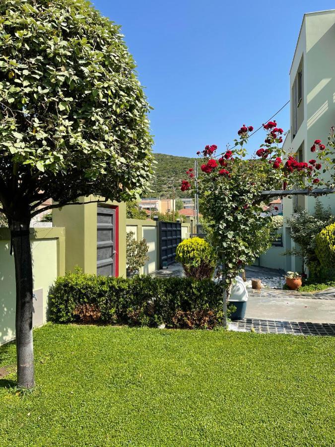 Pall'S Minimal Apartment Néa Péramos Εξωτερικό φωτογραφία