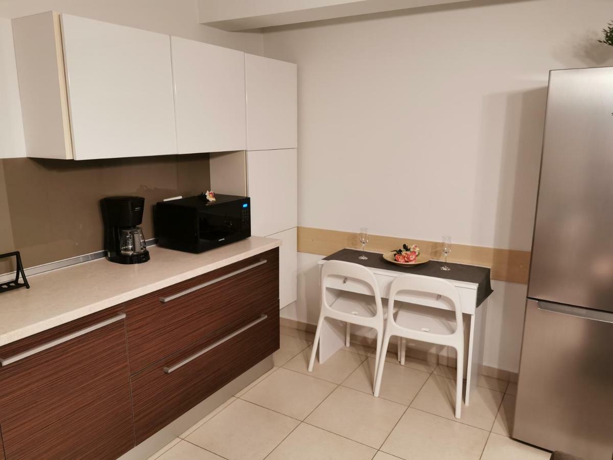 Pall'S Minimal Apartment Néa Péramos Εξωτερικό φωτογραφία