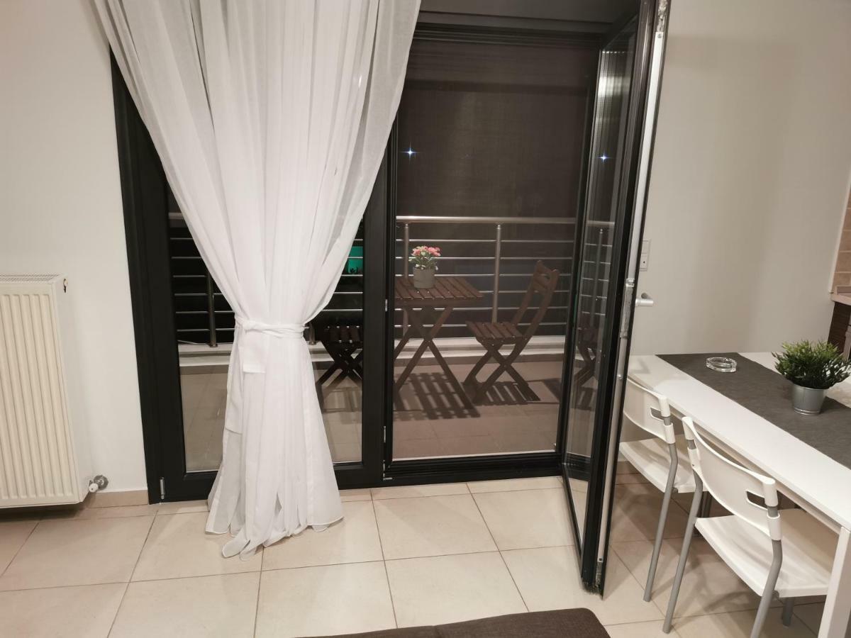 Pall'S Minimal Apartment Néa Péramos Εξωτερικό φωτογραφία