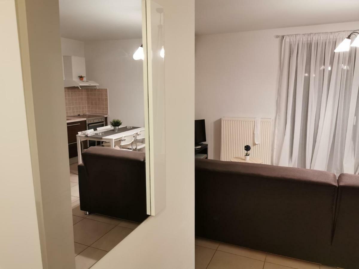 Pall'S Minimal Apartment Néa Péramos Εξωτερικό φωτογραφία